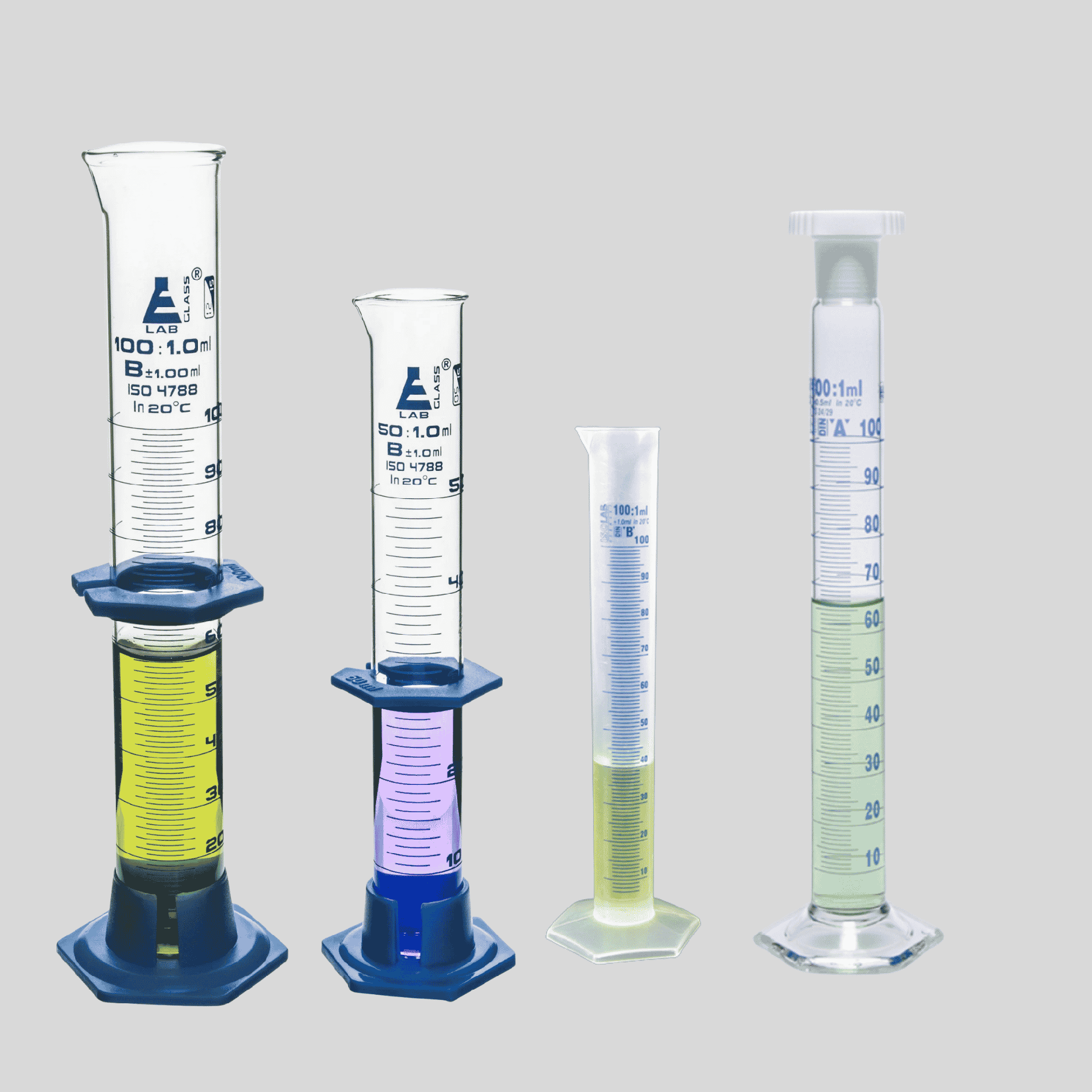 Probetas volumétricas: las de vidrio garantizan precisión analítica y resistencia química; las de plástico ofrecen seguridad inastillable y son esterilizables. Probetas